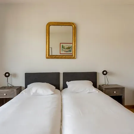 Eiffel Tower & Champs-elysees - 2br With Balcony - Cityapartmentstay * Paris
